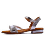 Γυναικείο Πέδιλο Oh My Sandals 5591 Ασημί με Στρας και Μικρό Τακούνι - Image 4