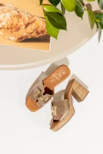 Γυναικεία Mule Πλατφόρμα Oh My Sandals 5635 Μπεζ Μεταλλιζέ με Χρυσή Λεπτομέρεια - Image 3